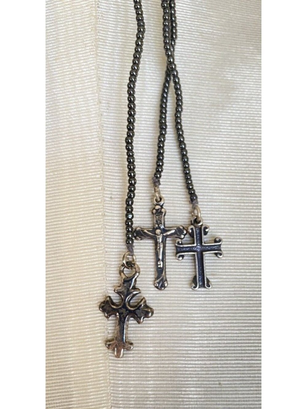 3 Strand Hematite Lariat Necklace 4 Sterling Crosses 22" + Crosses - Picture 3 of 4